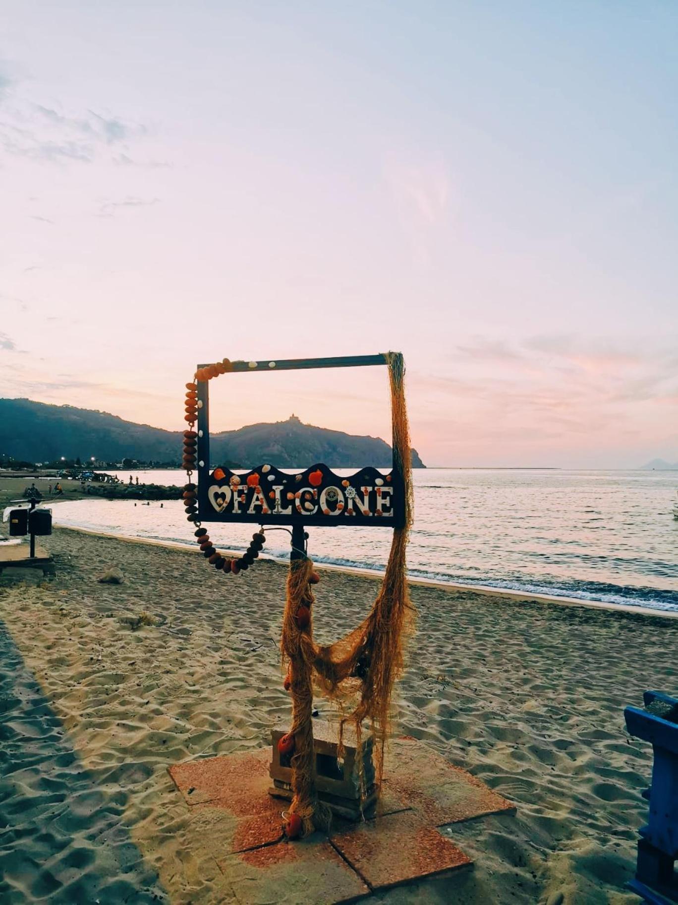 La Casetta Della Baia Blu Falcone Exteriér fotografie